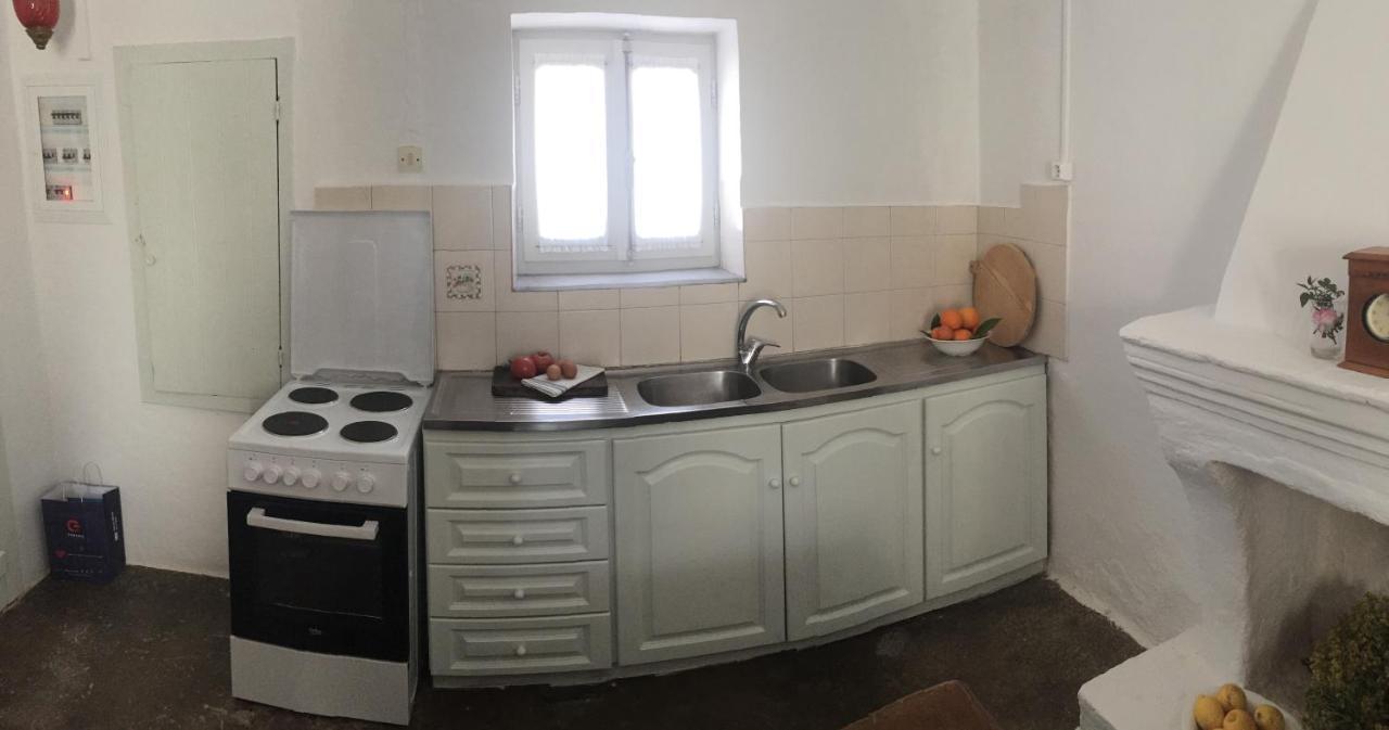 Aνεξάρτητη Παραδοσιακή Πέτρινη Κατοικία Corinth Exteriér fotografie