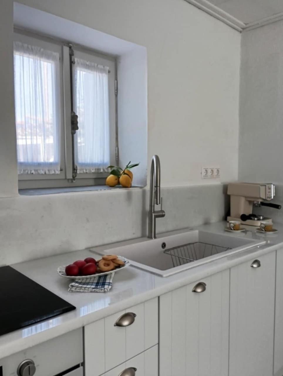 Aνεξάρτητη Παραδοσιακή Πέτρινη Κατοικία Corinth Exteriér fotografie
