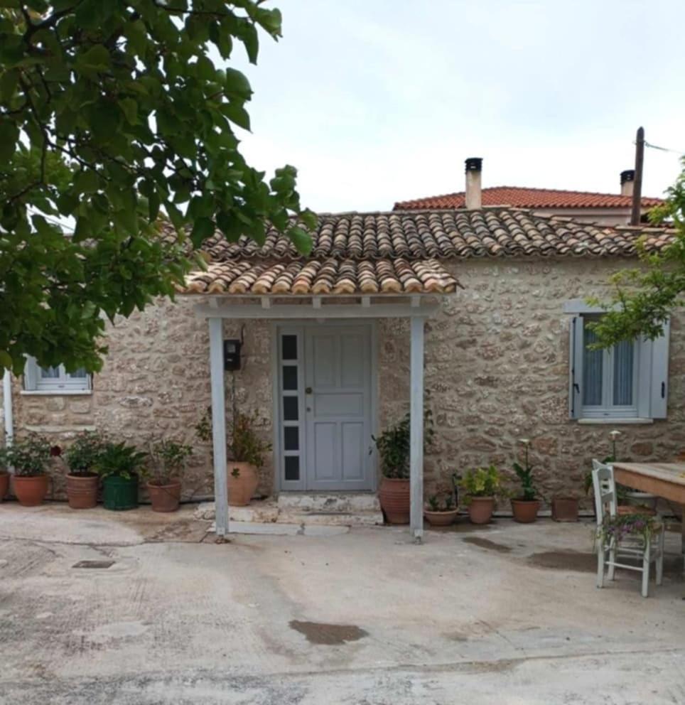 Aνεξάρτητη Παραδοσιακή Πέτρινη Κατοικία Corinth Exteriér fotografie