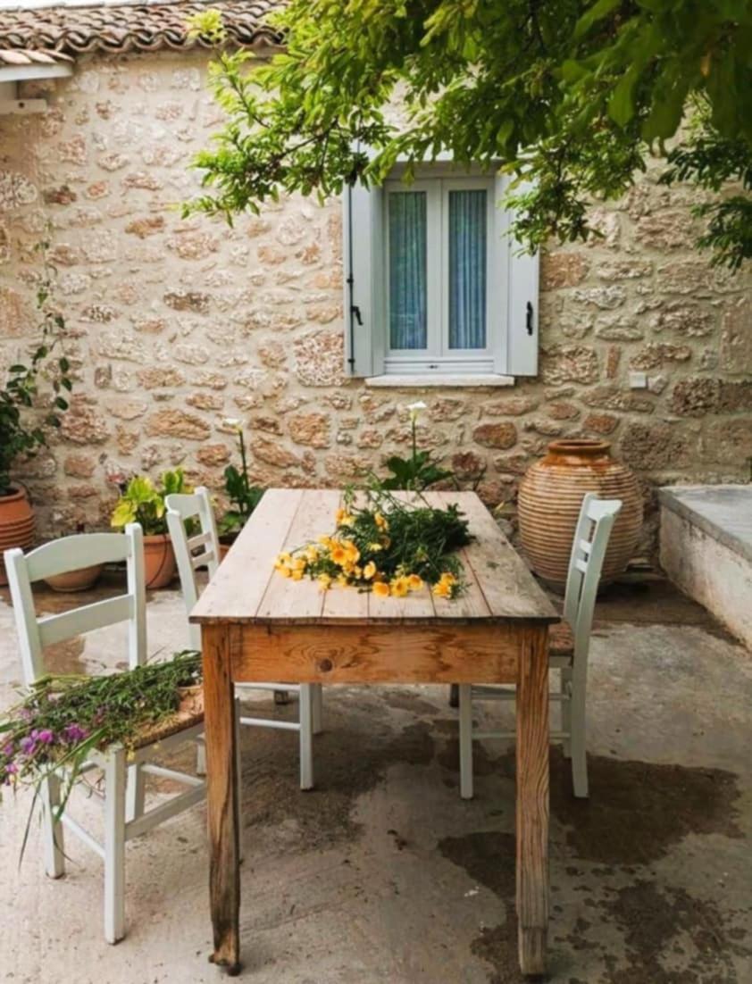 Aνεξάρτητη Παραδοσιακή Πέτρινη Κατοικία Corinth Exteriér fotografie