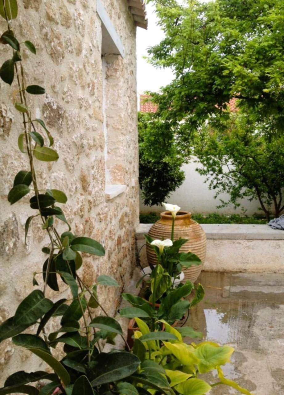 Aνεξάρτητη Παραδοσιακή Πέτρινη Κατοικία Corinth Exteriér fotografie